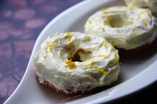 Donuty s citronovou polevou I.jpg