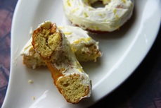 Donuty s citronovou polevou III.jpg
